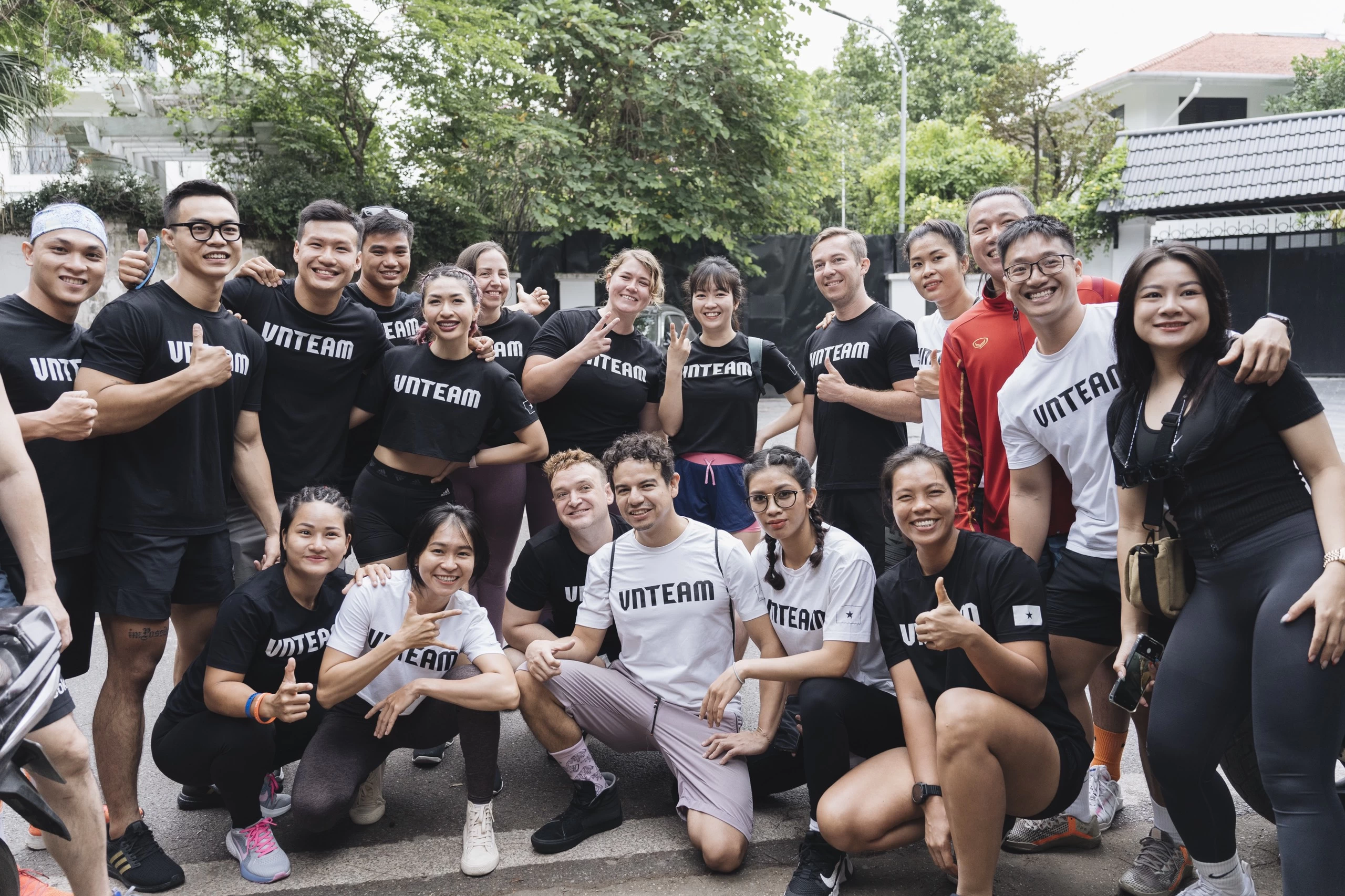 In áo theo yêu cầu cho sự kiện – hội nhóm