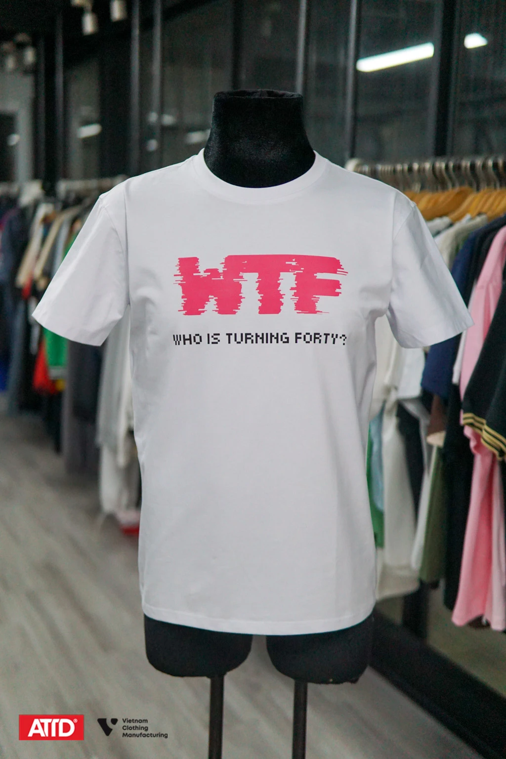 in-ao-thun-theo-yeu-cau-who-is-turning-forty-1